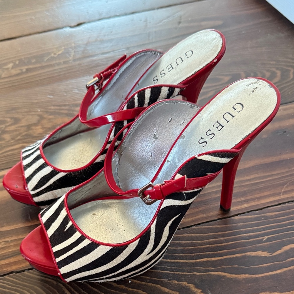 GUESS vintage Zebra Striped Heels 7W